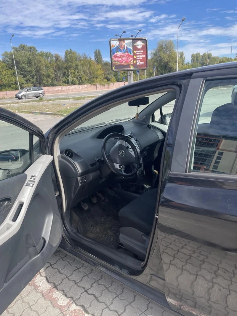 Toyota Yaris 1.4d, 90 kс, снимка 3 - Автомобили и джипове - 51951890
