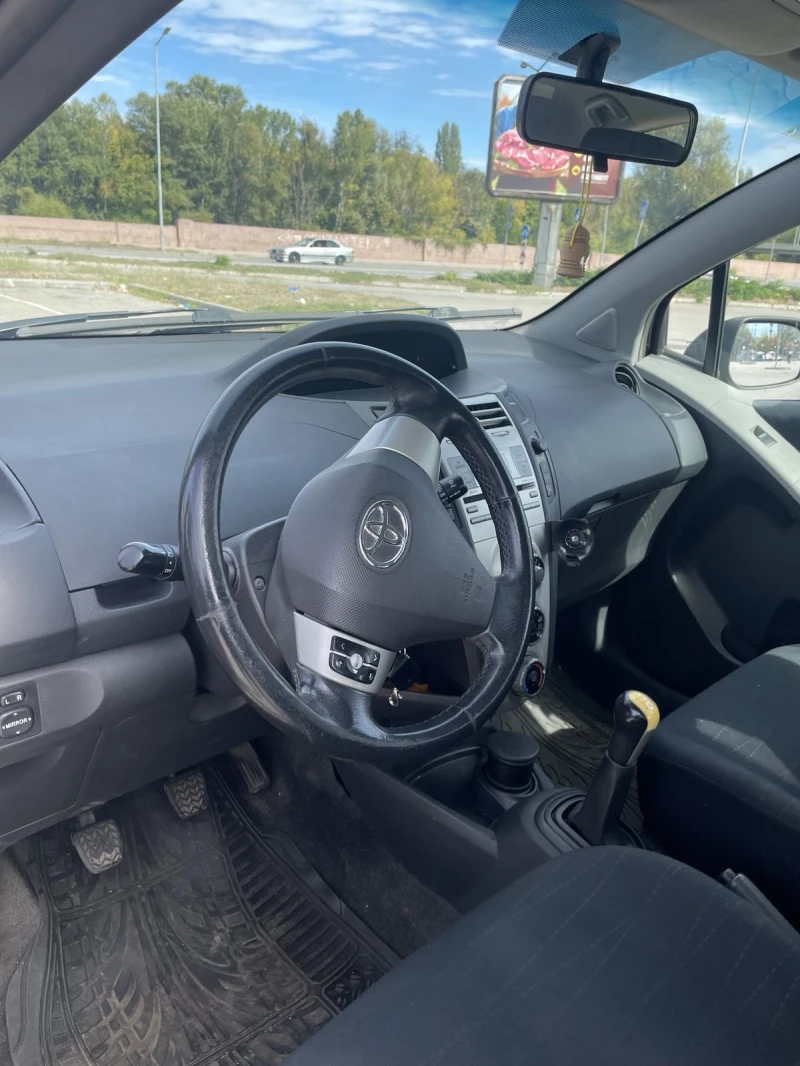 Toyota Yaris 1.4d, 90 kс, снимка 8 - Автомобили и джипове - 51951890