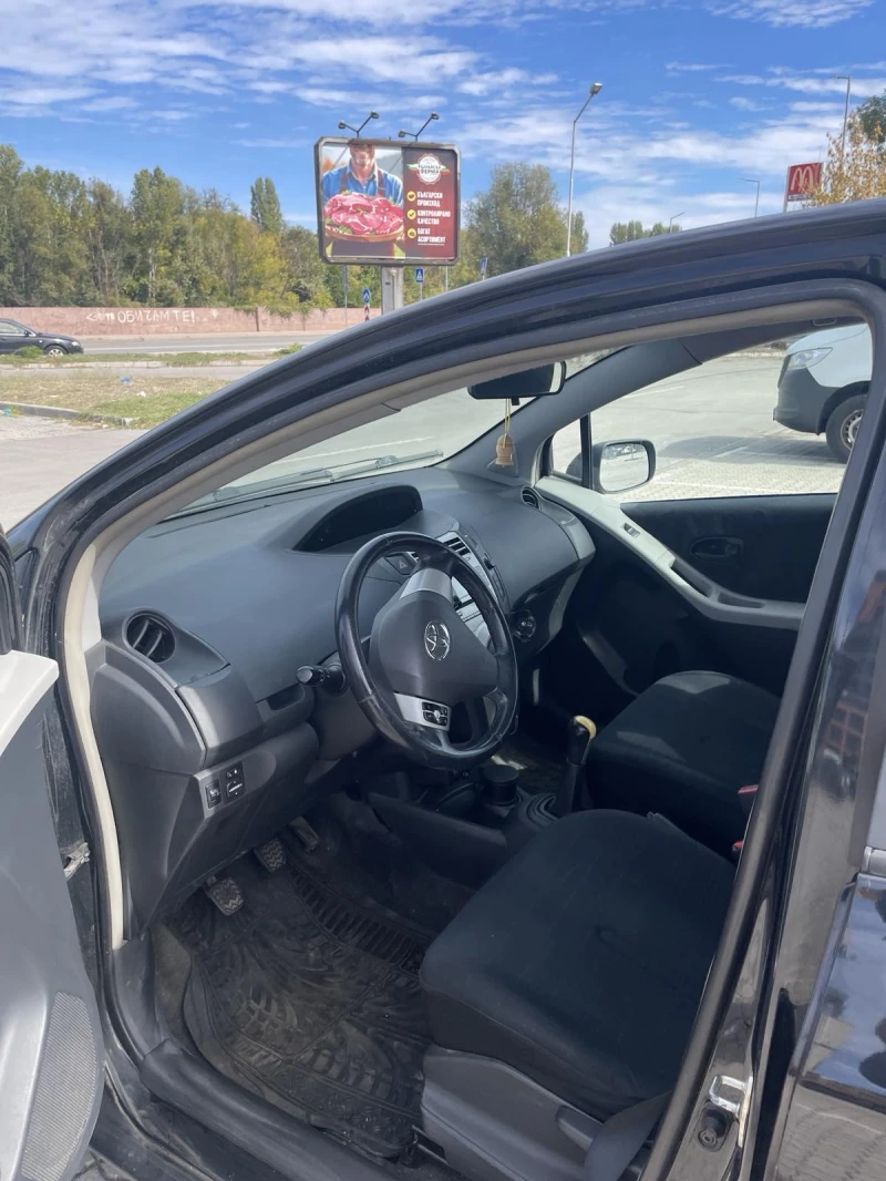 Toyota Yaris 1.4d, 90 kс, снимка 4 - Автомобили и джипове - 51951890