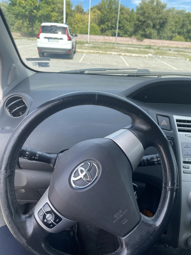 Toyota Yaris 1.4d, 90 kс, снимка 6 - Автомобили и джипове - 51951890