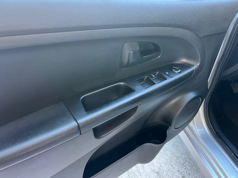 Kia Venga Германия перфект, снимка 11 - Автомобили и джипове - 51970250