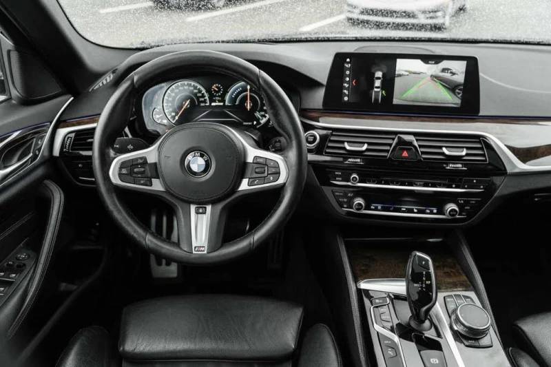 BMW 530E MPACK* ПАМЕТ* ПАНОРАМА* ПОДГРЕВ* DIGITAL* , снимка 7 - Автомобили и джипове - 52636492