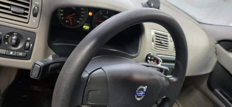 Volvo S40 1.6 hdi, снимка 6 - Автомобили и джипове - 53064794