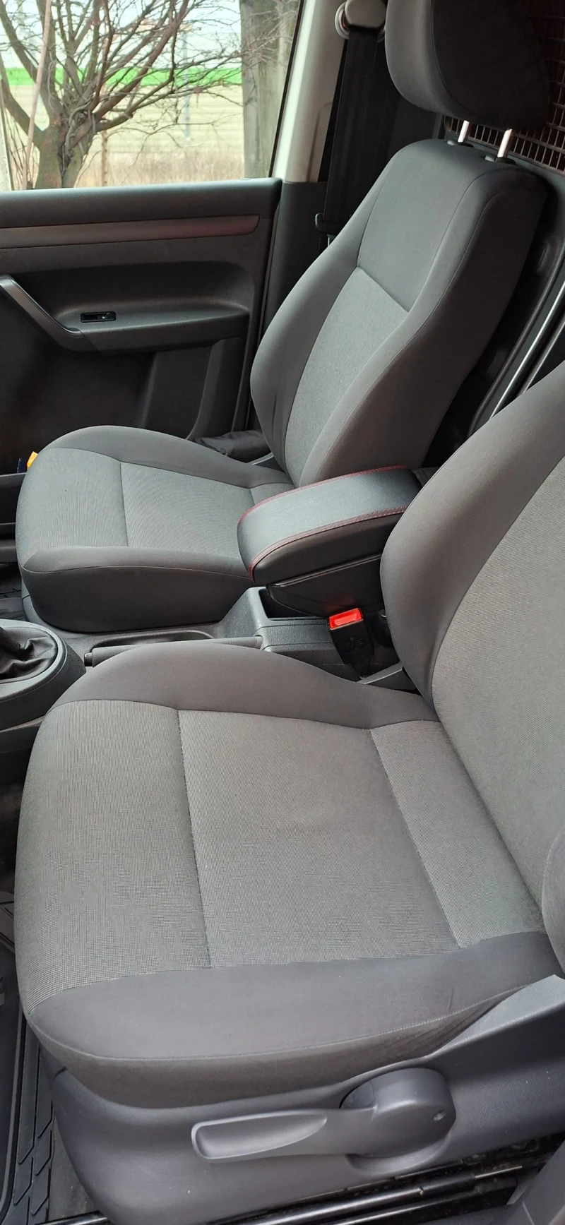 VW Caddy 1, 6, снимка 12 - Автомобили и джипове - 53249180