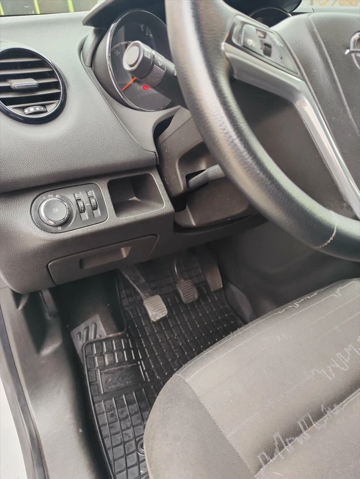 Opel Meriva, снимка 11 - Автомобили и джипове - 53488024