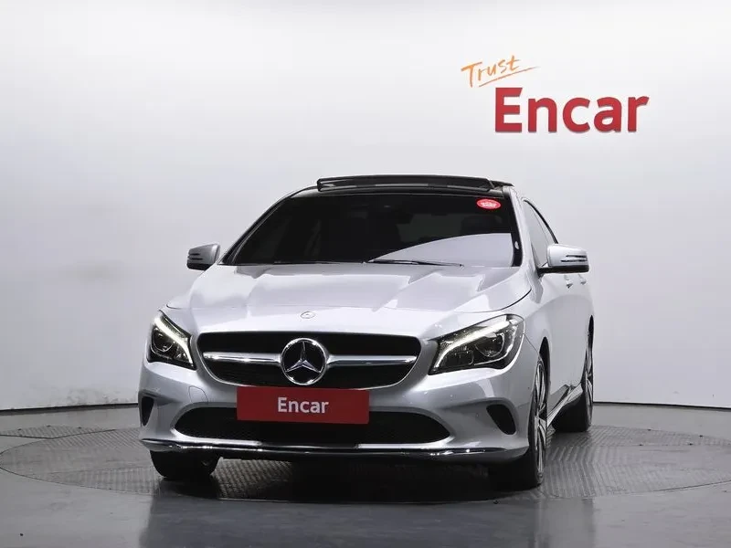 Mercedes-Benz CLA 2.5, снимка 3 - Автомобили и джипове - 54287837