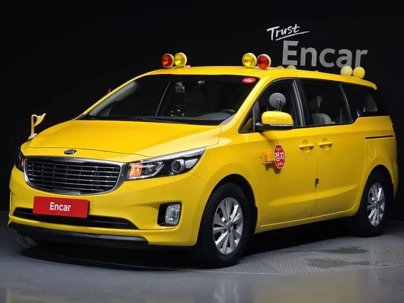 Kia Carnival 11-Seater Child Protection Car