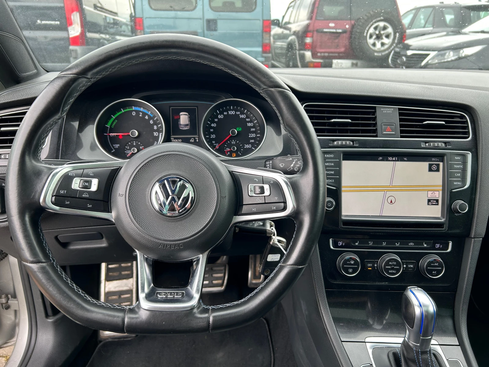 VW Golf 7 GTE Plug In hybrid 1.4 - изображение 8