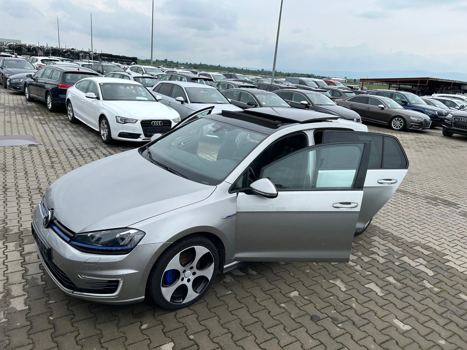 VW Golf 7 GTE Plug In hybrid 1.4 - изображение 2