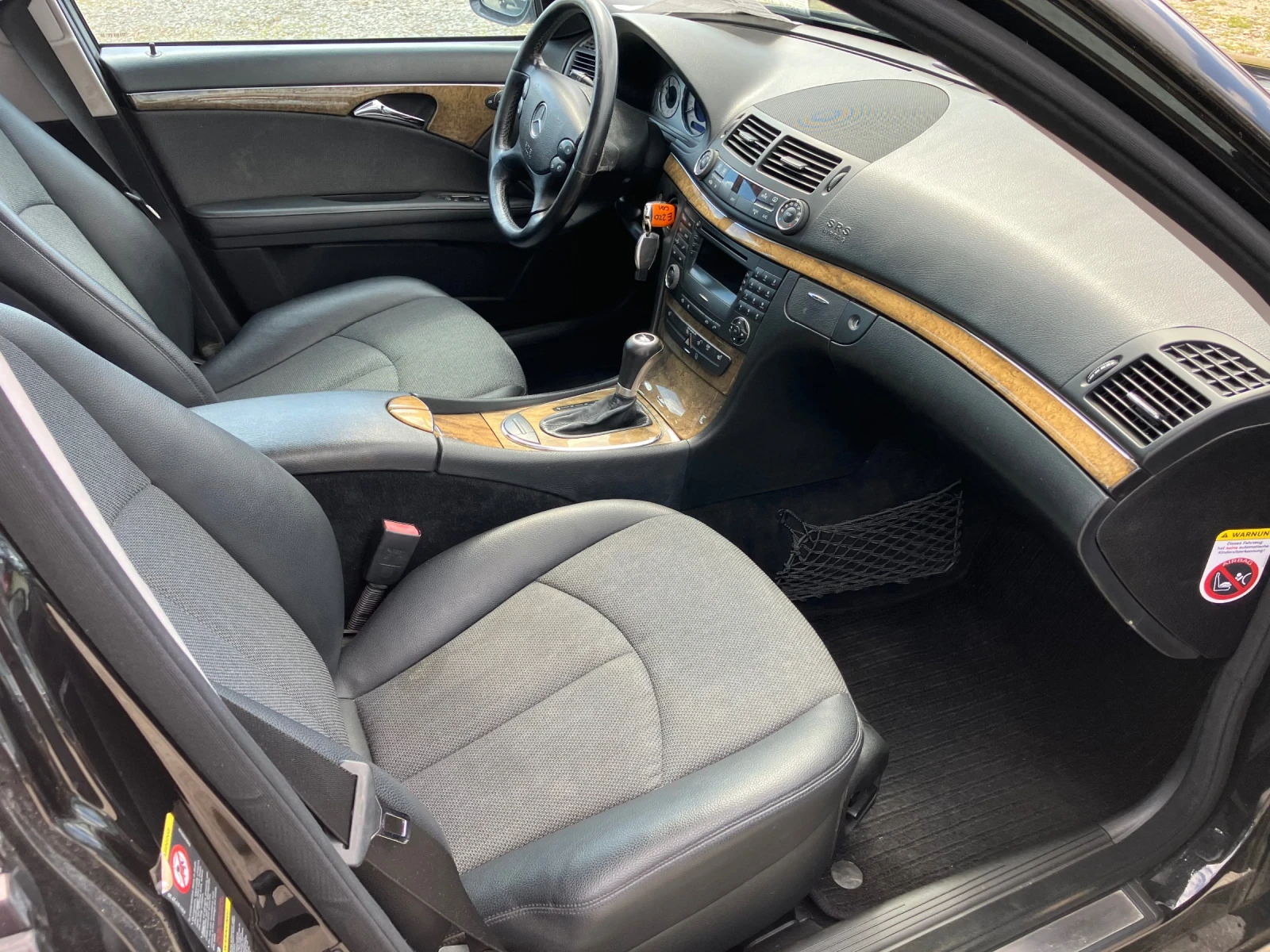 Mercedes-Benz E 220  EVO Avantgarde - изображение 9