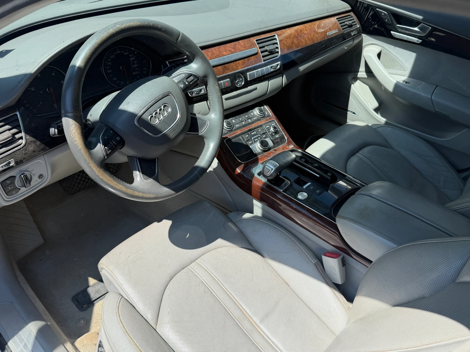 Audi A8 4.2TDI DISTRONIC FULL, снимка 13 - Автомобили и джипове - 45131093