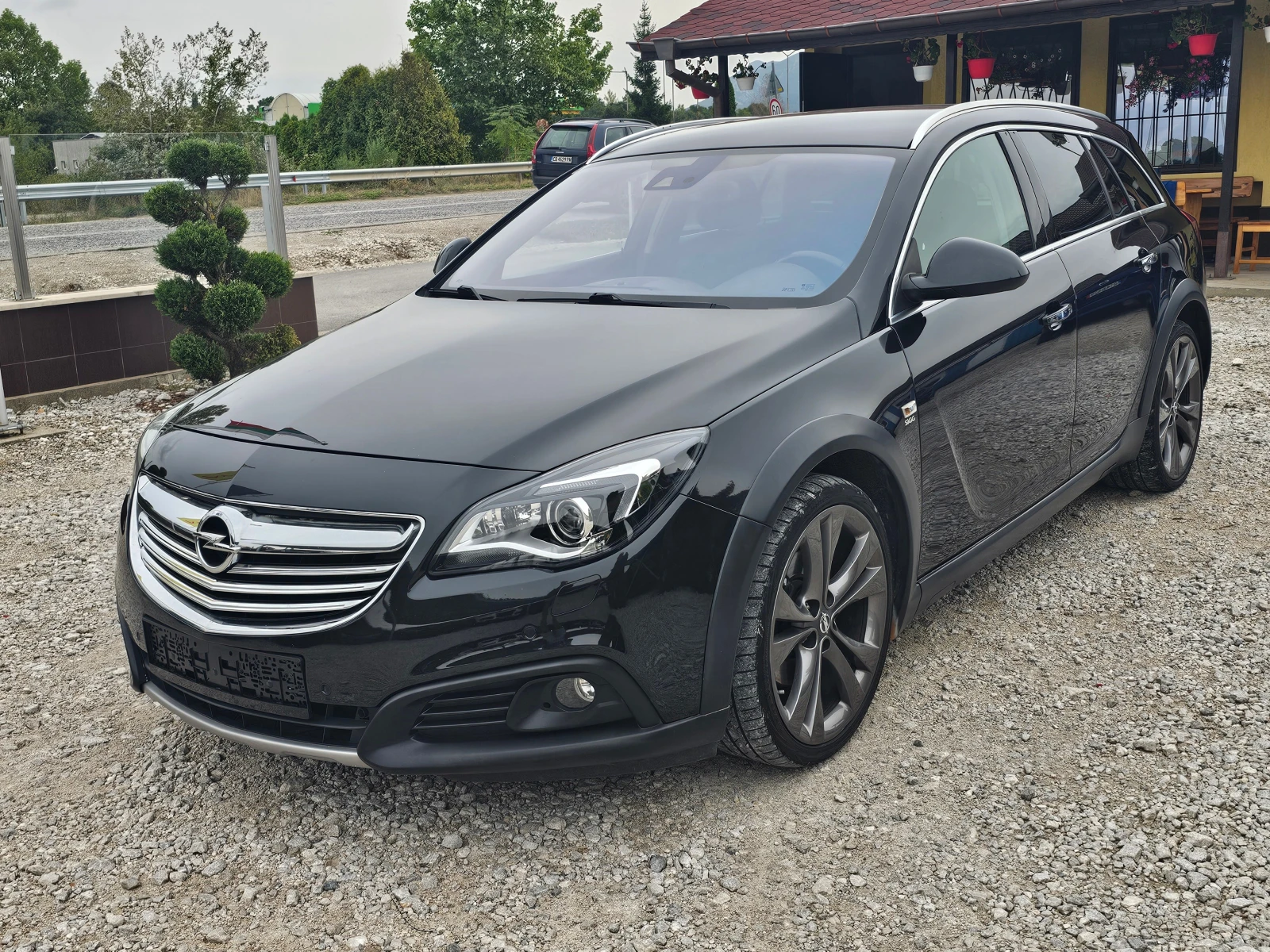 Opel Insignia 2.0 SPORT TOURER 4X4 194кс!! LED !! НАВИ !! - [1] 