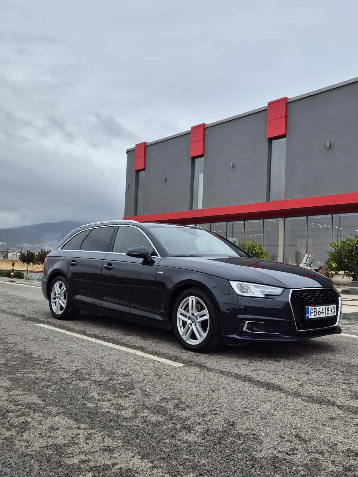 Audi A4  s-line Avant 2.0 TDI Quattro - изображение 2