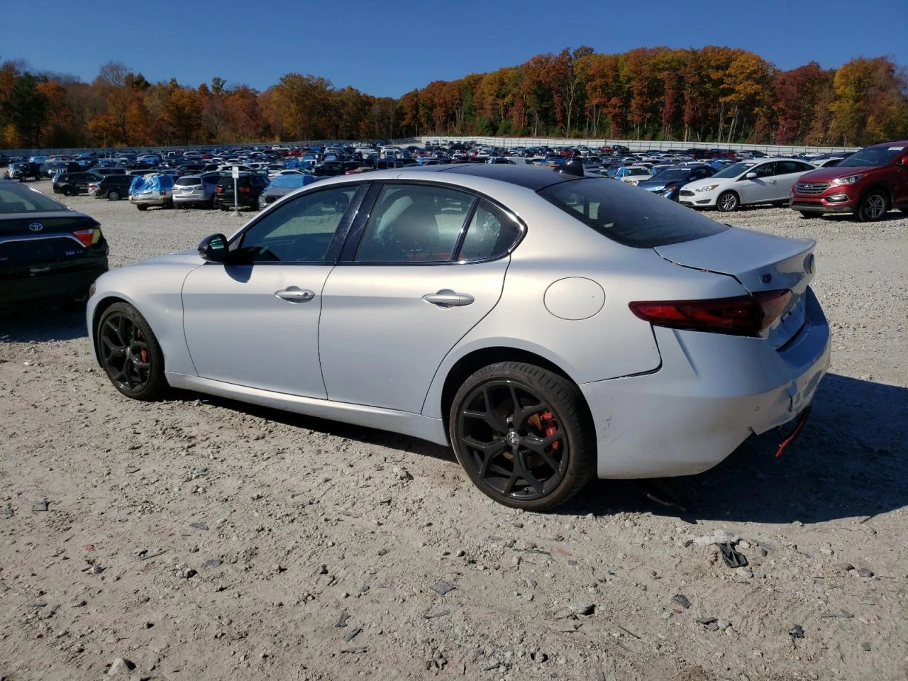 Alfa Romeo Giulia TI AWD - изображение 2