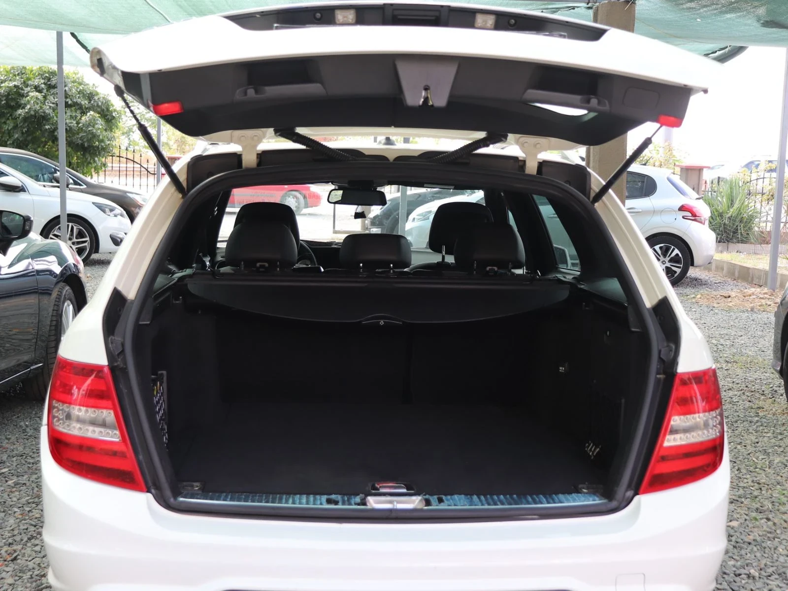 Mercedes-Benz C 220  - изображение 5