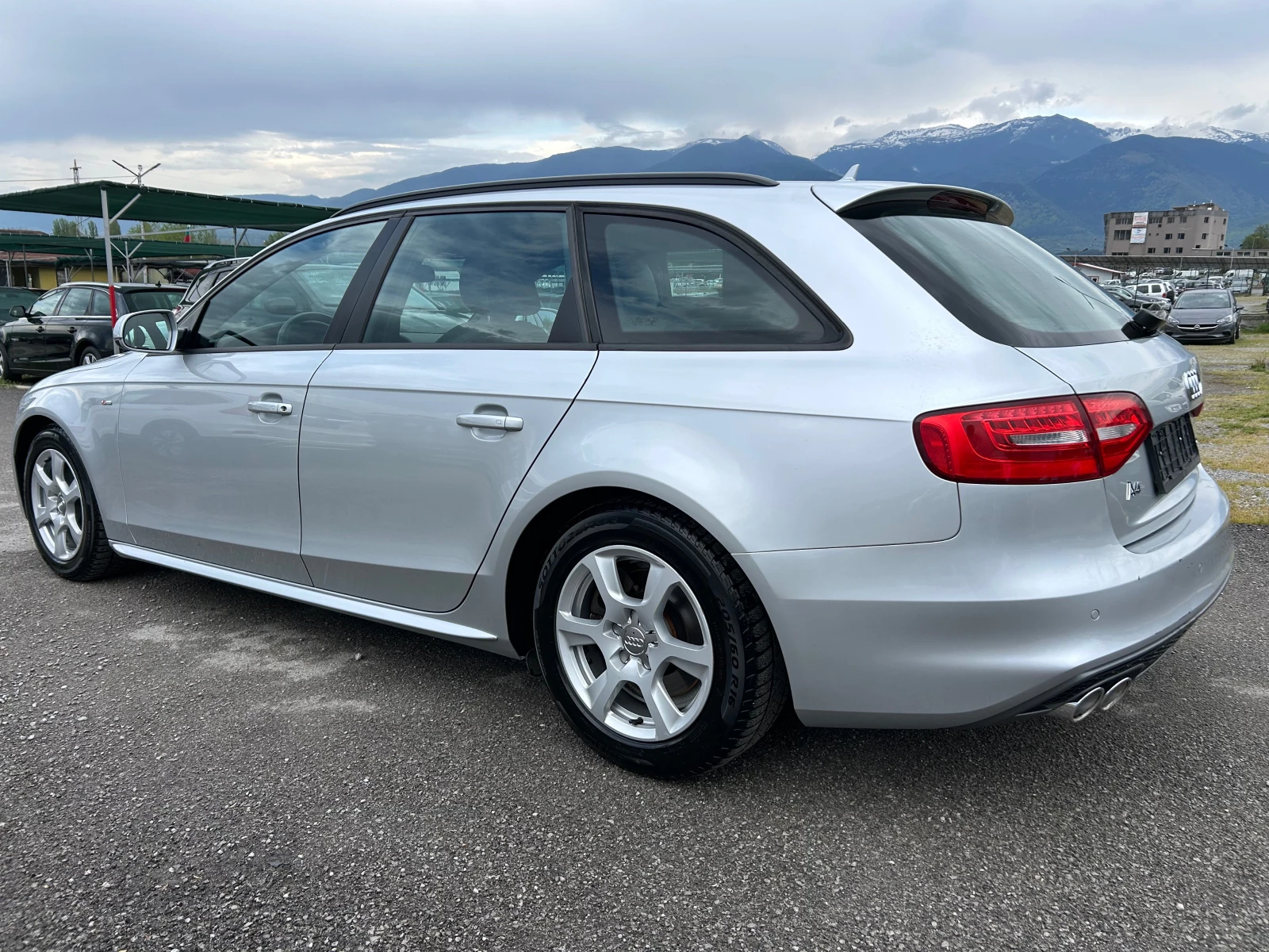 Audi A4 2.0TDI  S-line - изображение 5