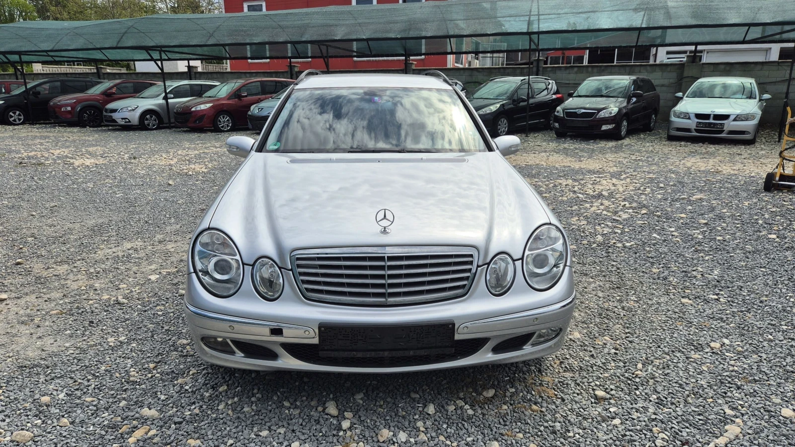 Mercedes-Benz E 220 2.2 - изображение 4