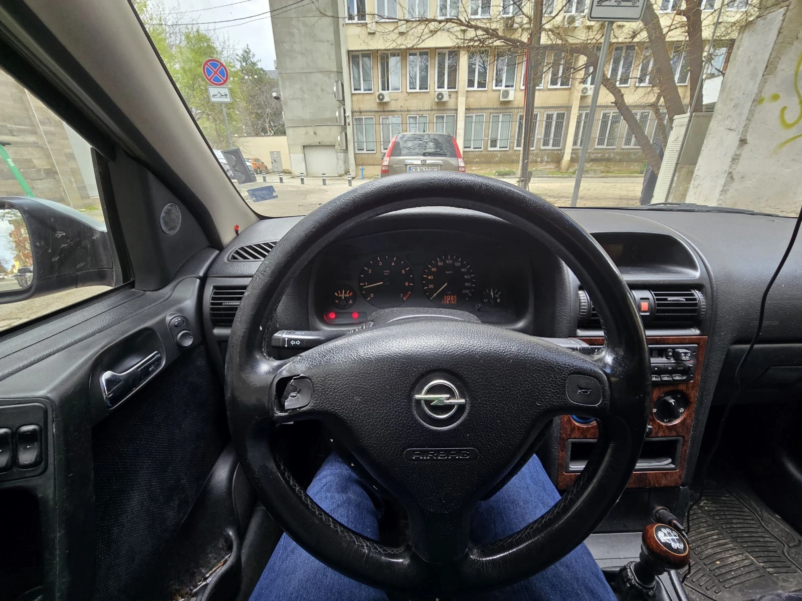 Opel Astra 1.6. - изображение 5
