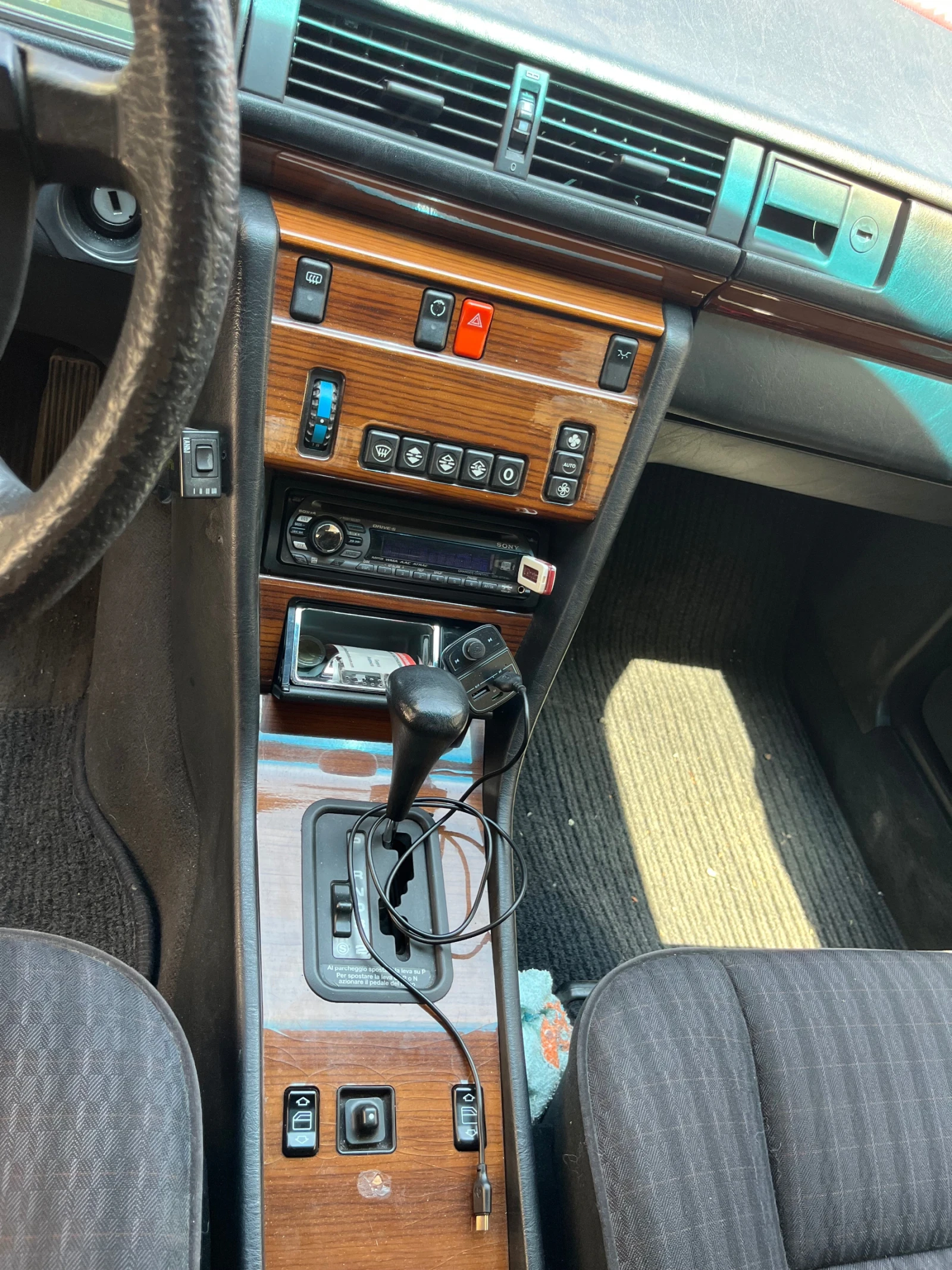 Mercedes-Benz 124  - изображение 9