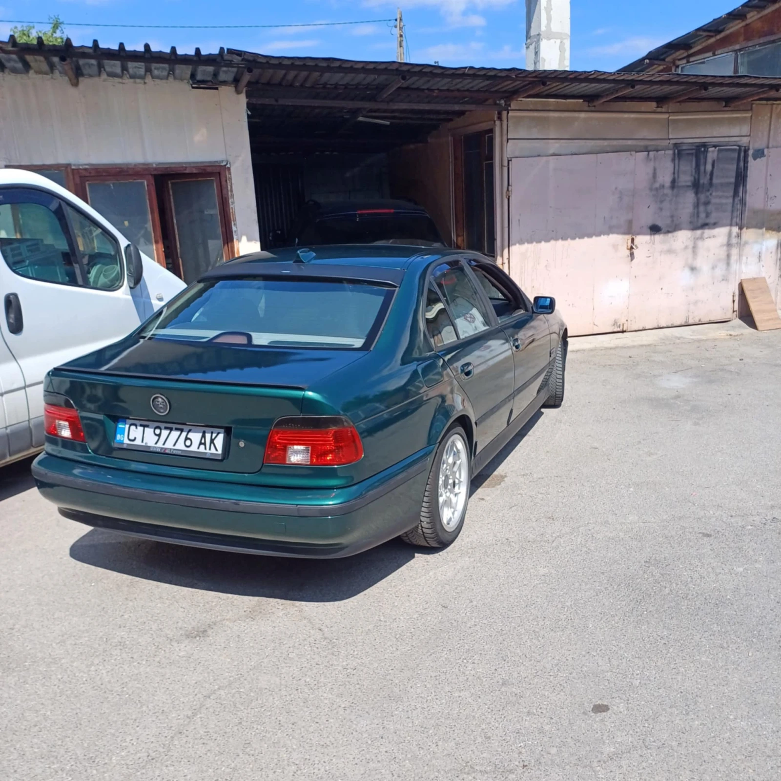 BMW 523  - изображение 5