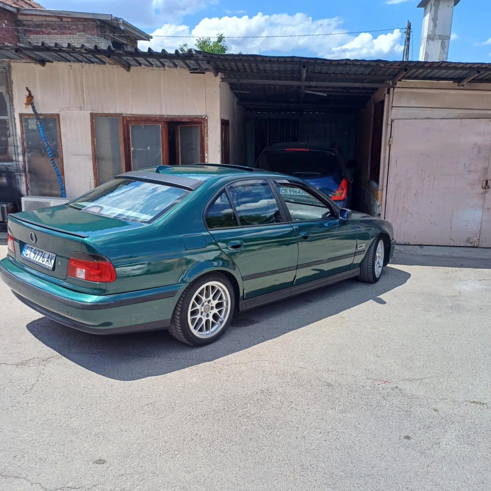 BMW 523  - изображение 4