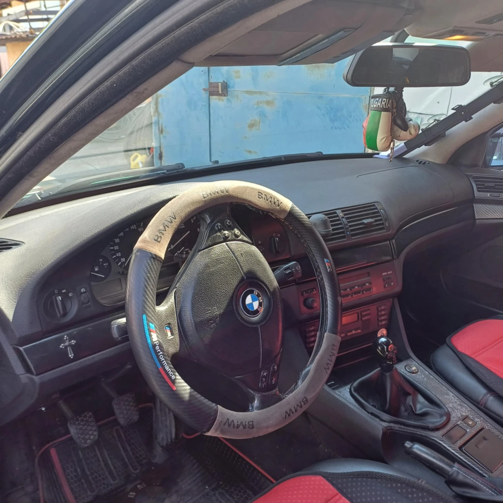 BMW 523  - изображение 8