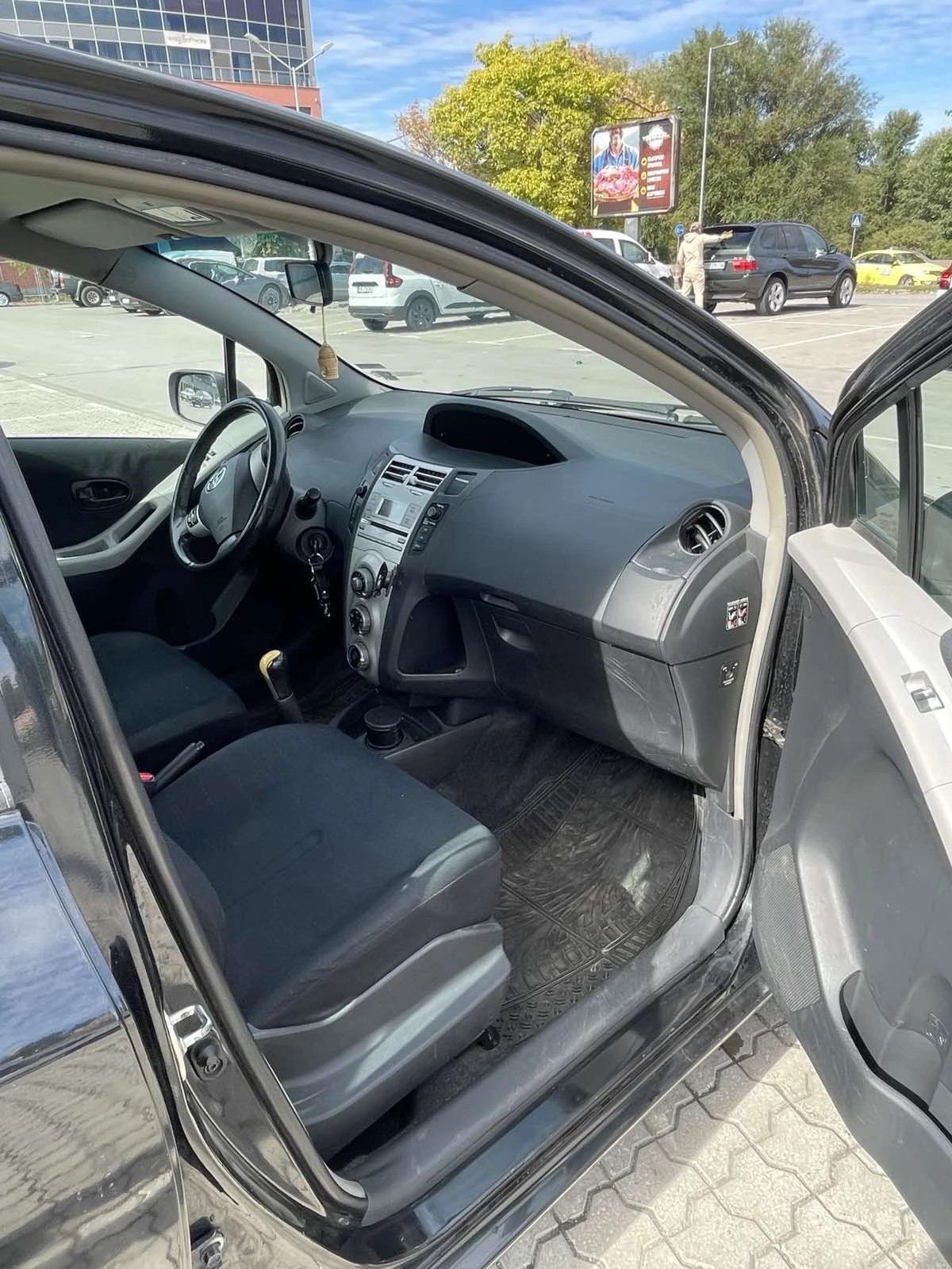 Toyota Yaris 1.4d, 90 k� | Mobile.bg � ����������� 15