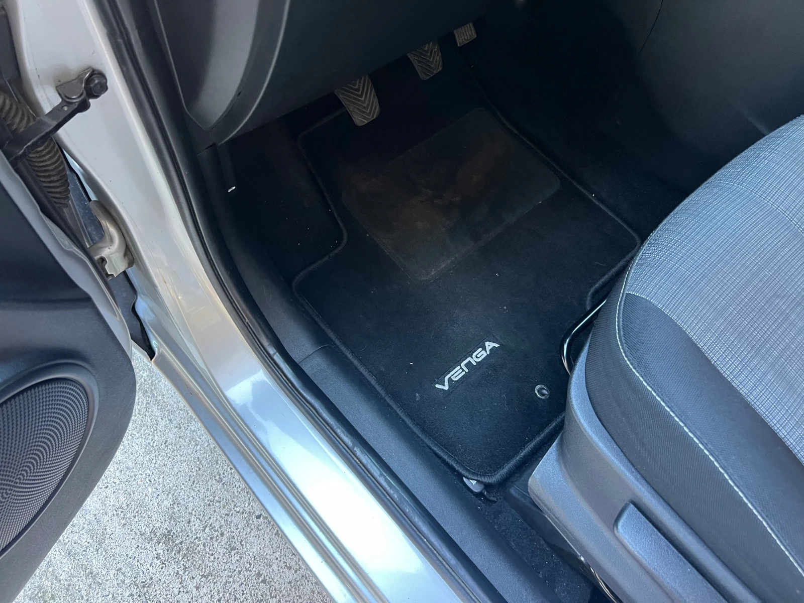 Kia Venga   | Mobile.bg   14