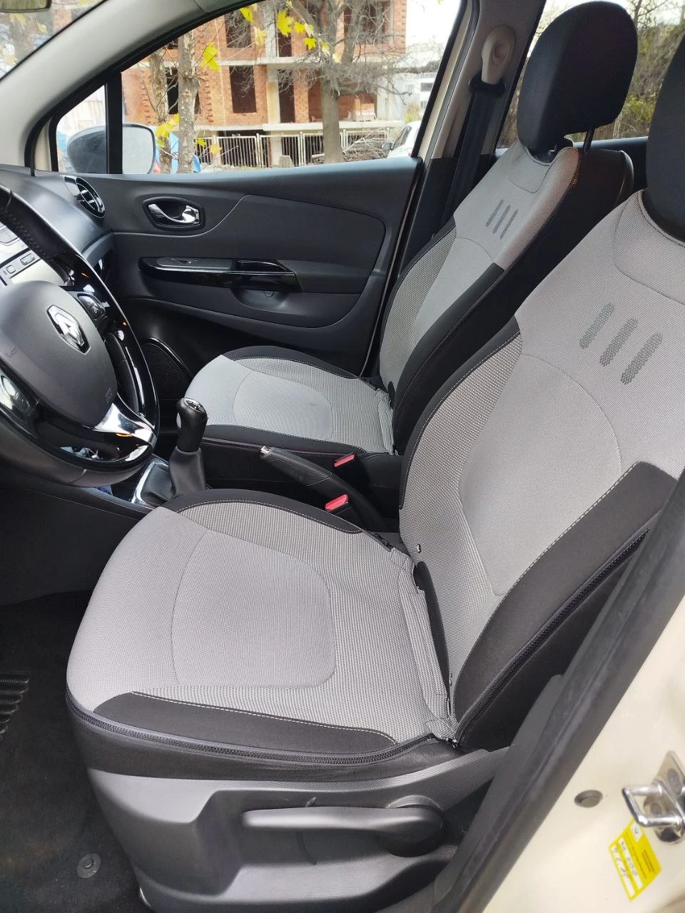 Renault Captur 1.5 - изображение 8