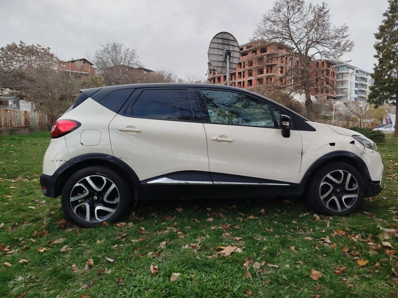 Renault Captur 1.5 - изображение 4