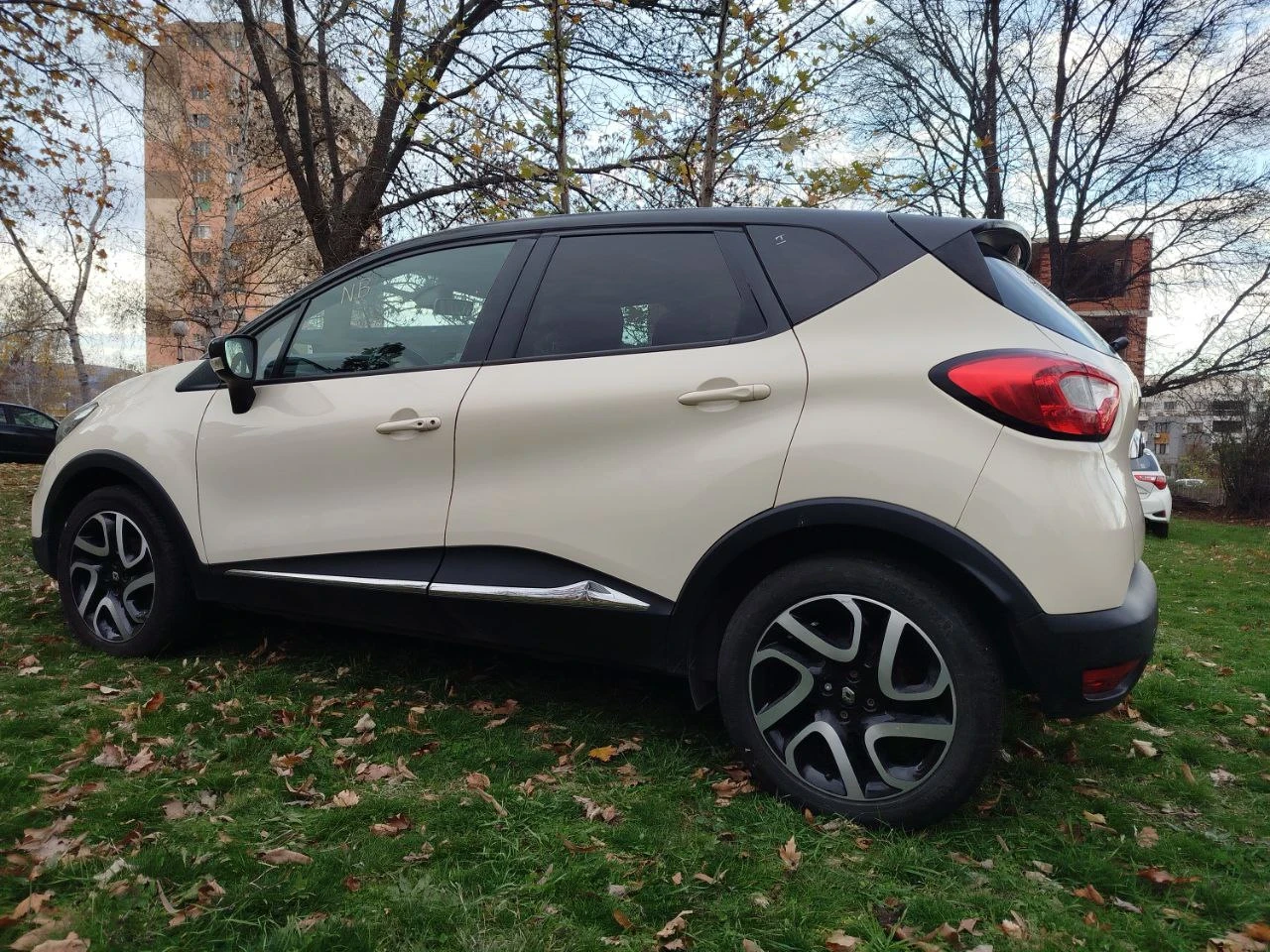 Renault Captur 1.5 - изображение 3