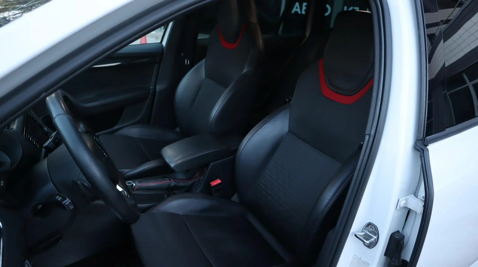 Skoda Octavia 2.0TDI/VRS/FullLed/DSG/Navi/����������� + / | Mobile.bg � ����������� 11