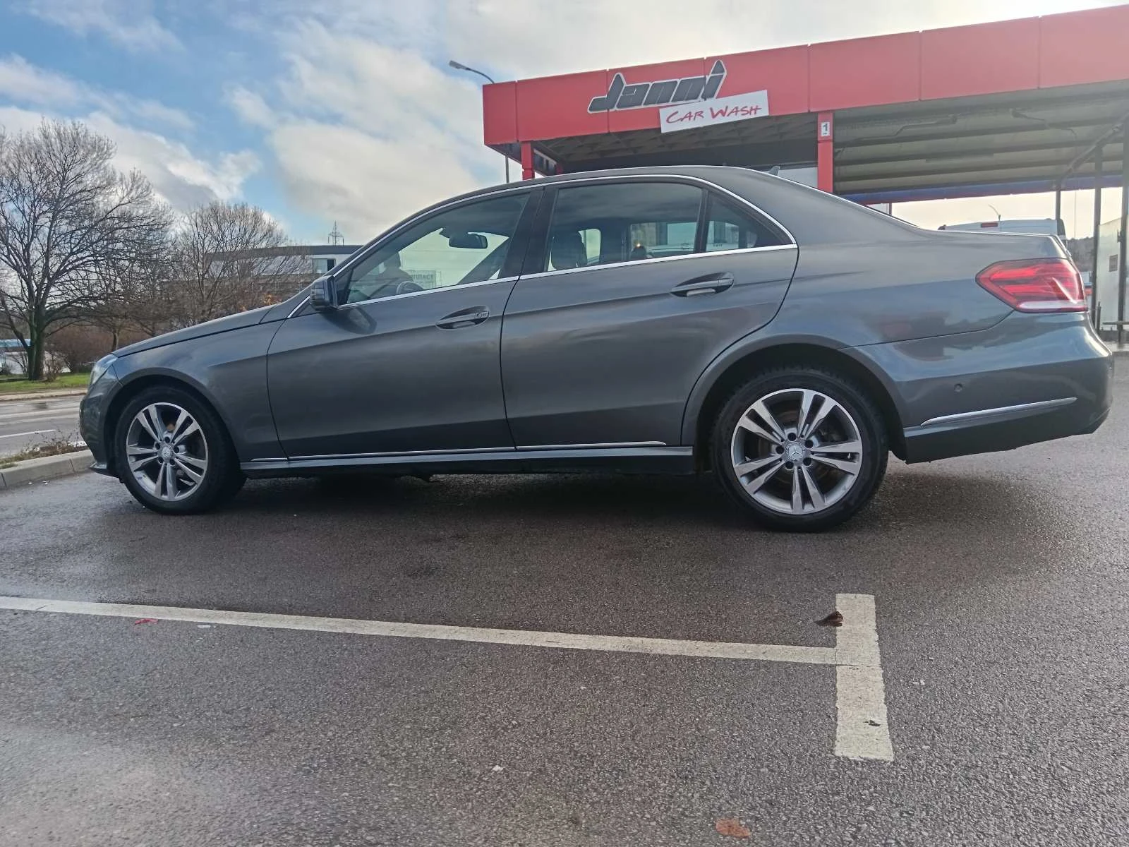 Mercedes-Benz E 220 CDI, снимка 3 - Автомобили и джипове - 53900282