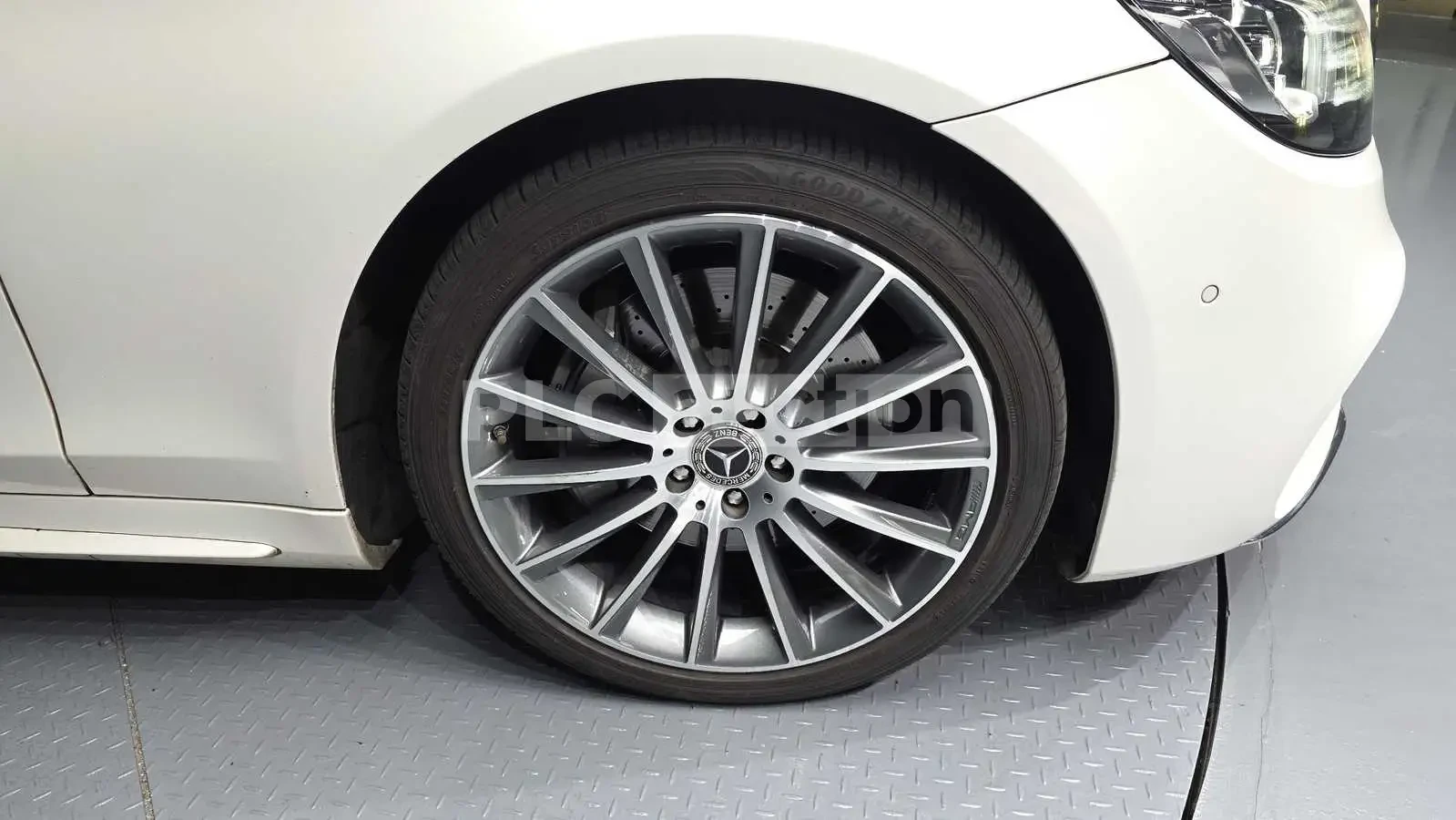 Mercedes-Benz S 350 2018* FACE* AMG PK* BURMASTER* ОБДУХ* МАСАЖ* ДИСТР, снимка 5 - Автомобили и джипове - 53916898