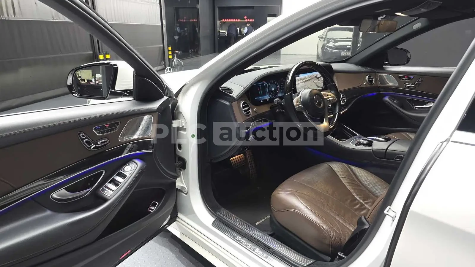 Mercedes-Benz S 350 2018* FACE* AMG PK* BURMASTER* ОБДУХ* МАСАЖ* ДИСТР, снимка 10 - Автомобили и джипове - 53916898