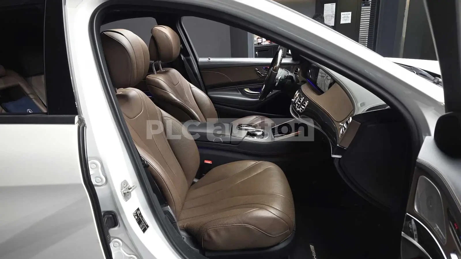 Mercedes-Benz S 350 2018* FACE* AMG PK* BURMASTER* ОБДУХ* МАСАЖ* ДИСТР, снимка 13 - Автомобили и джипове - 53916898