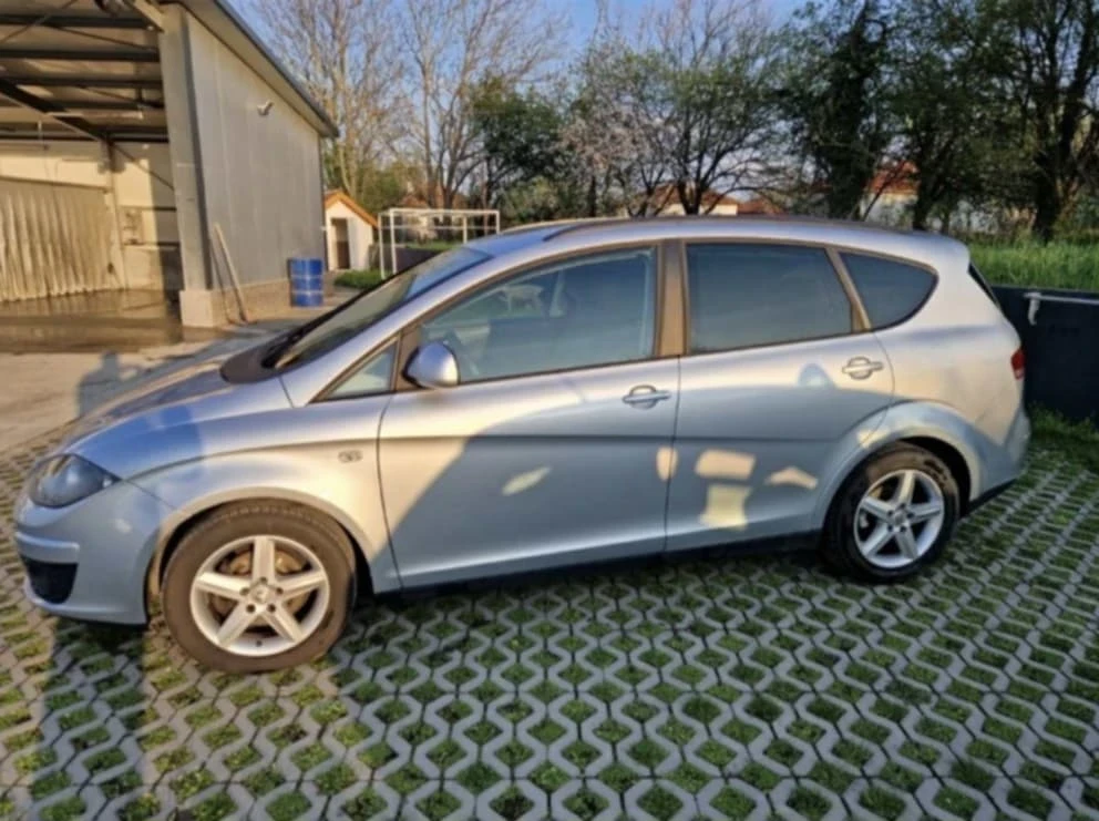 Seat Altea XL, снимка 2 - Автомобили и джипове - 54039898