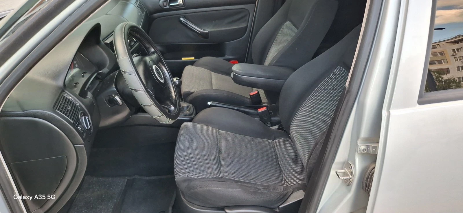 VW Golf 1.6 Бензин, снимка 7 - Автомобили и джипове - 54863745