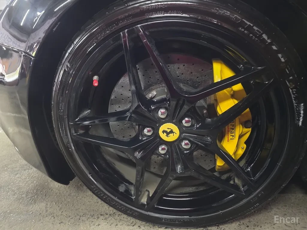 Ferrari California 3.9 V8 Carbon Package | Ceramic | Night Package, снимка 14 - Автомобили и джипове - 55437992