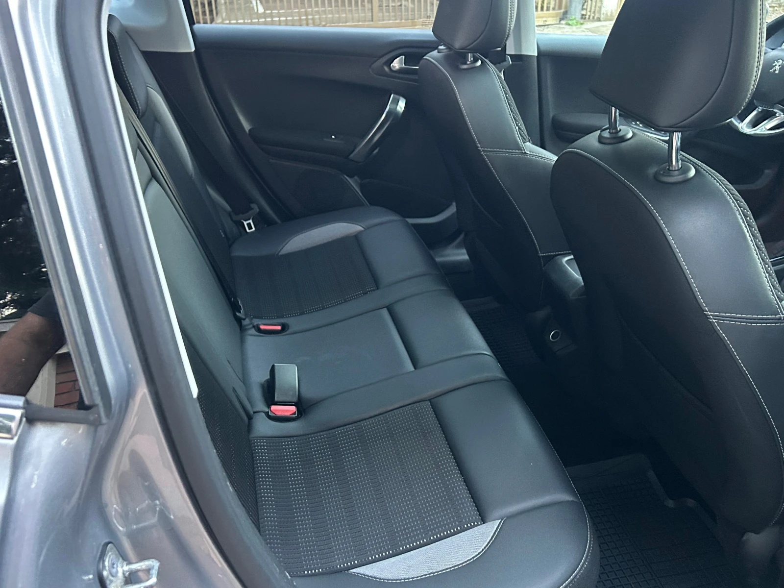 Peugeot 2008 1, 6GT LINE BLUE HDI ALYRE, снимка 13 - Автомобили и джипове - 55493406