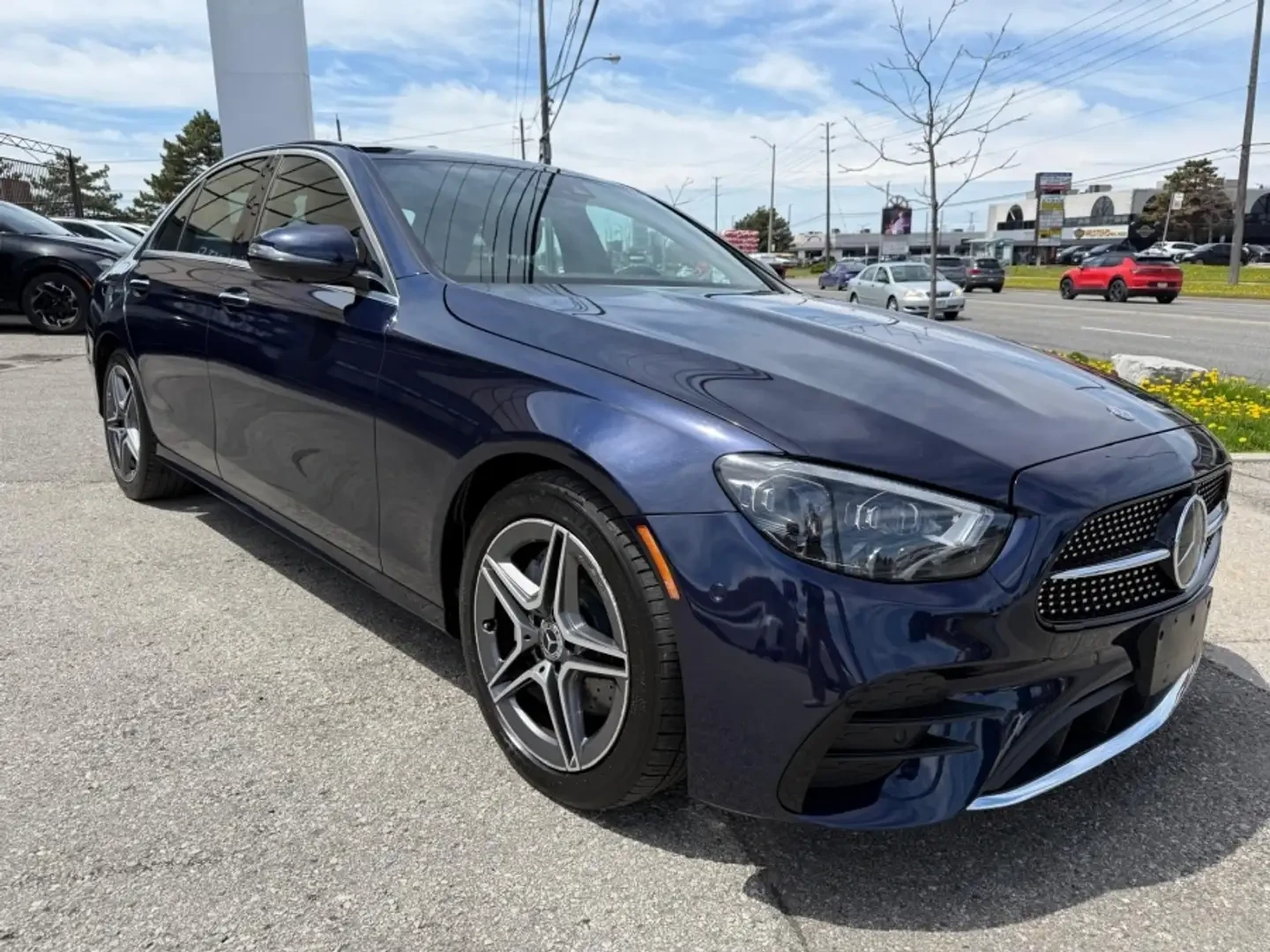 Mercedes-Benz E 350 AMG* 4MATIC* 360* HUD* Burmester
