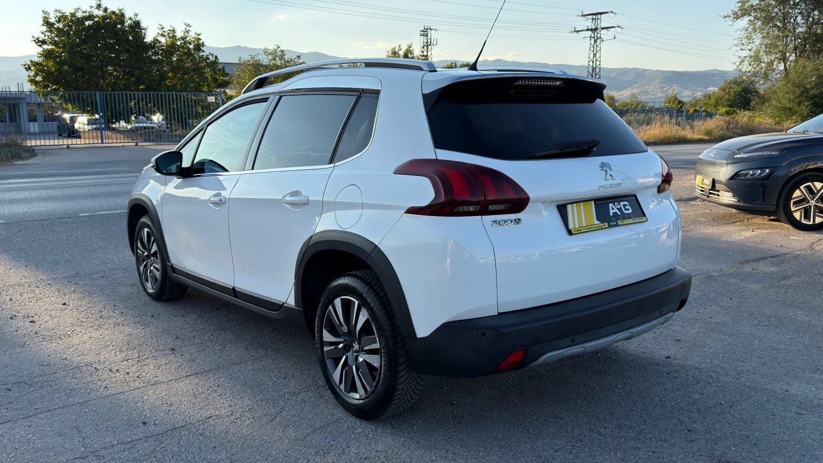 Peugeot 2008 1.6HDI ALLURE, снимка 4 - Автомобили и джипове - 55740203