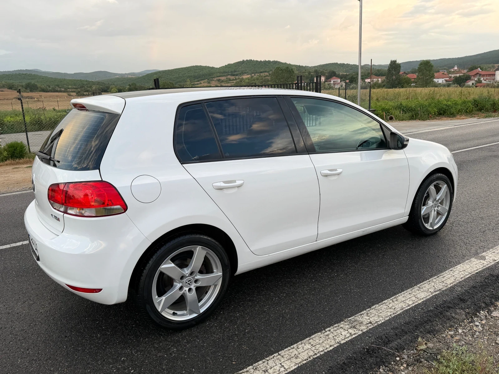 VW Golf 1.6тди 105кс 2013г., снимка 3 - Автомобили и джипове - 55833266