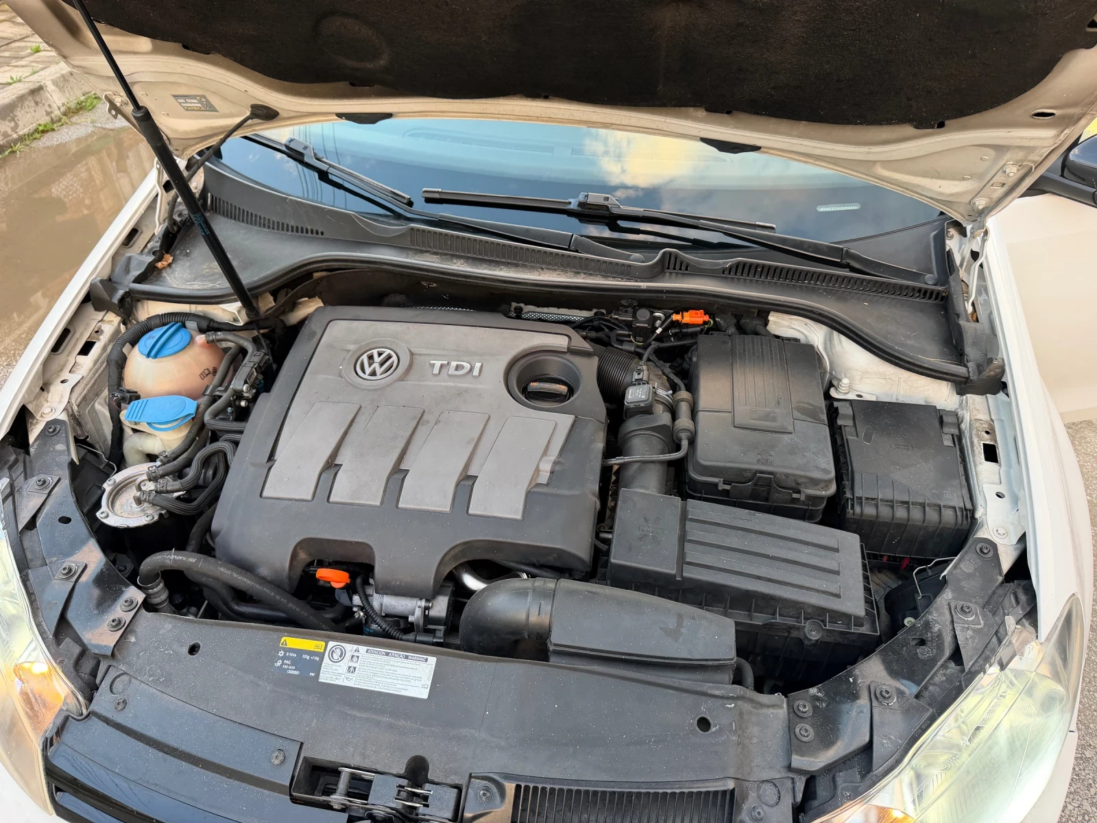 VW Golf 1.6тди 105кс 2013г., снимка 11 - Автомобили и джипове - 55833266