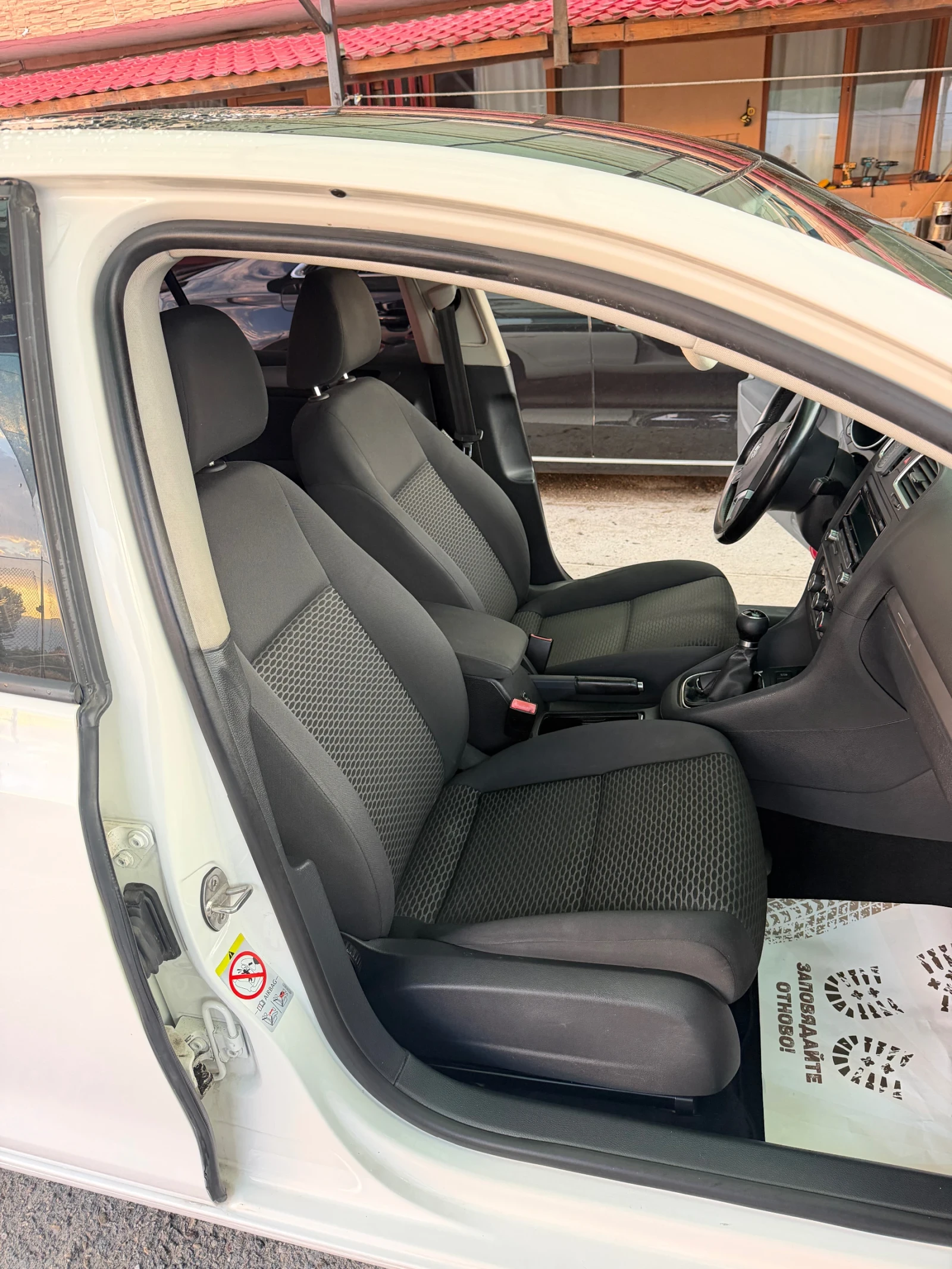 VW Golf 1.6тди 105кс 2013г., снимка 16 - Автомобили и джипове - 55833266