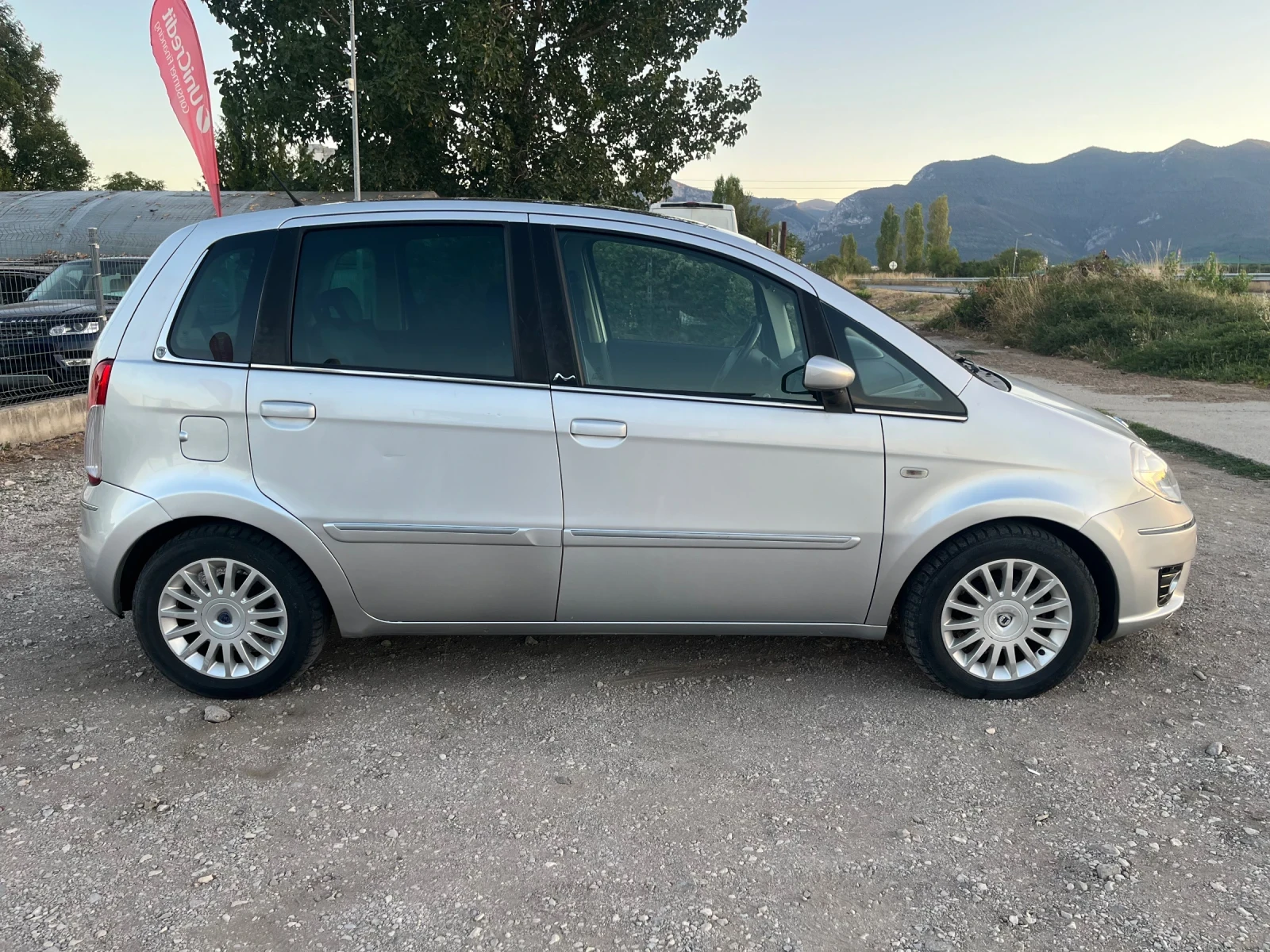 Lancia Musa 1.4i-95-ПАНОРАМА-АВТОМАТ-ИТАЛИЯ, снимка 4 - Автомобили и джипове - 55984632