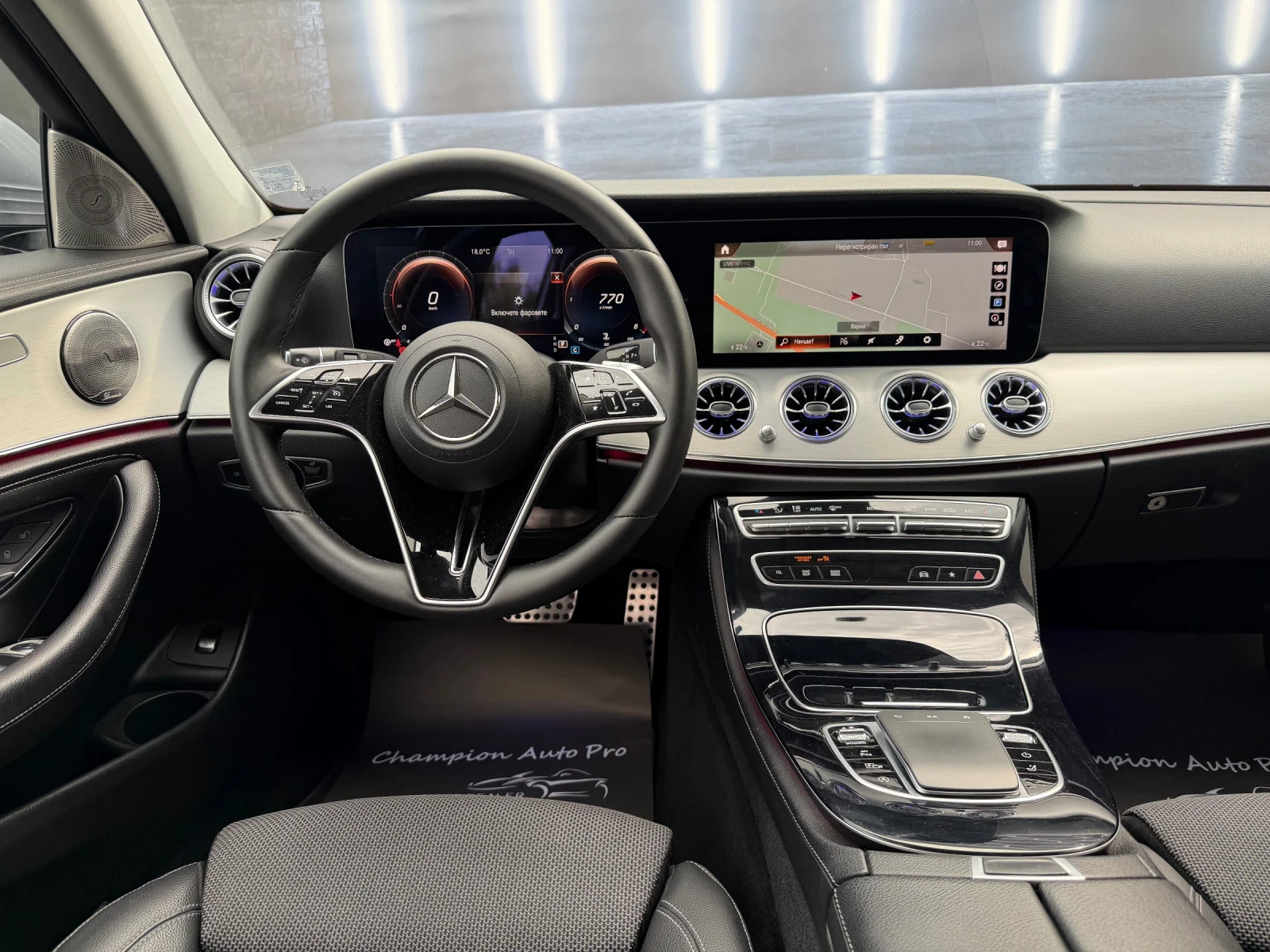 Mercedes-Benz E 220 AMG Packet , снимка 11 - Автомобили и джипове - 56172603