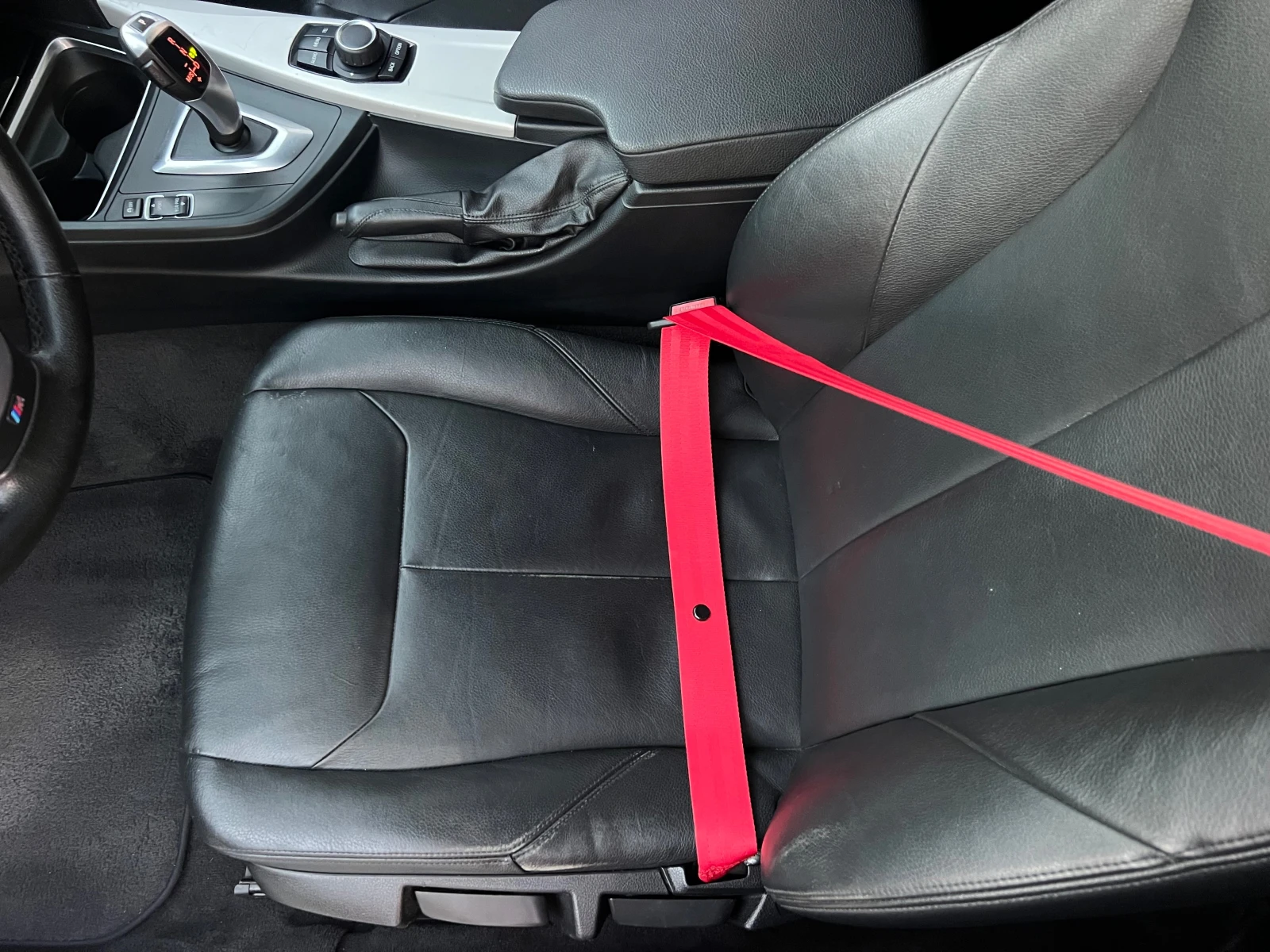 BMW 320 d M-PERFORMANCE/LED/XENON/NAVI/KOJA/UNIKAT, снимка 12 - Автомобили и джипове - 56247680