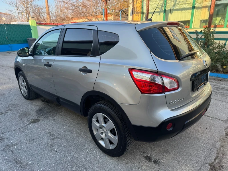 Nissan Qashqai 2.0i 4x4 Кожа Швейцария, снимка 6 - Автомобили и джипове - 48726412