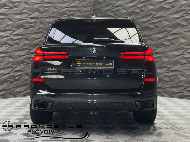 BMW X5 xDrive30d M-sportpack H&K* Camera* Pano, снимка 4 - Автомобили и джипове - 48884761